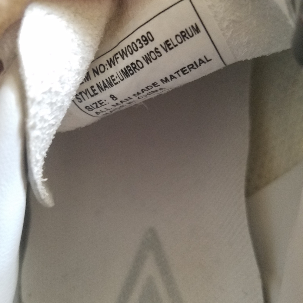 New Umbro cleets - Picture 4 of 4